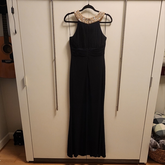 Navy formal gown dress with stretchy fabric and flare bottom - Picture 4 of 6